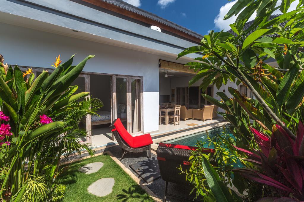 Castro Villa Seminyak Exterior foto