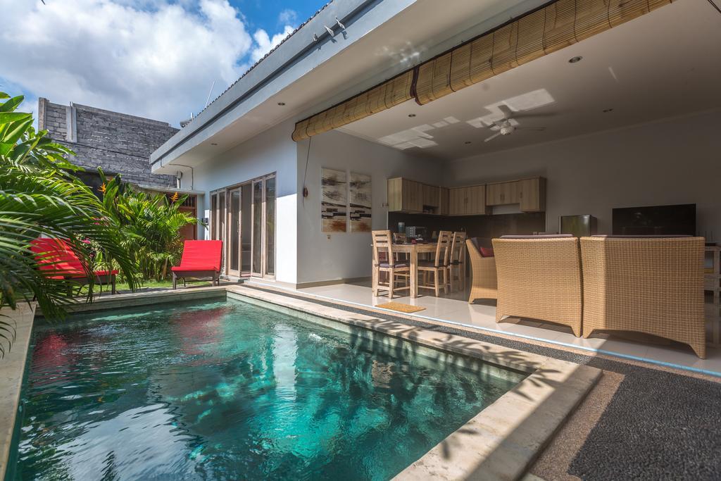 Castro Villa Seminyak Exterior foto