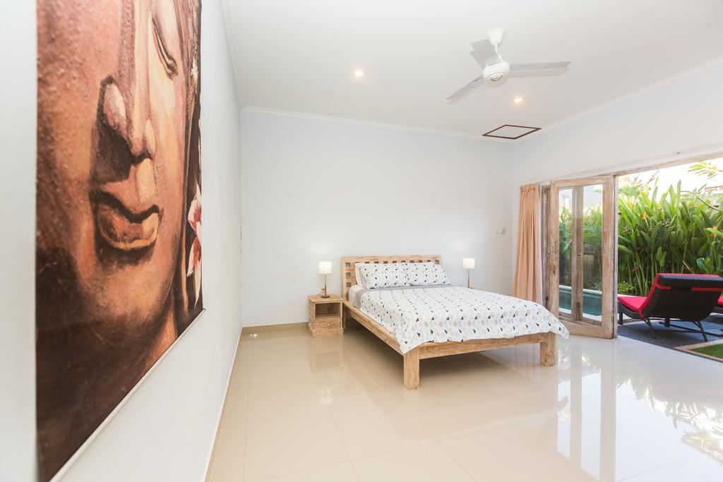 Castro Villa Seminyak Exterior foto